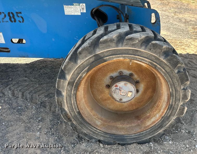 image for item DO6984 2006 Genie  S-60 boom lift