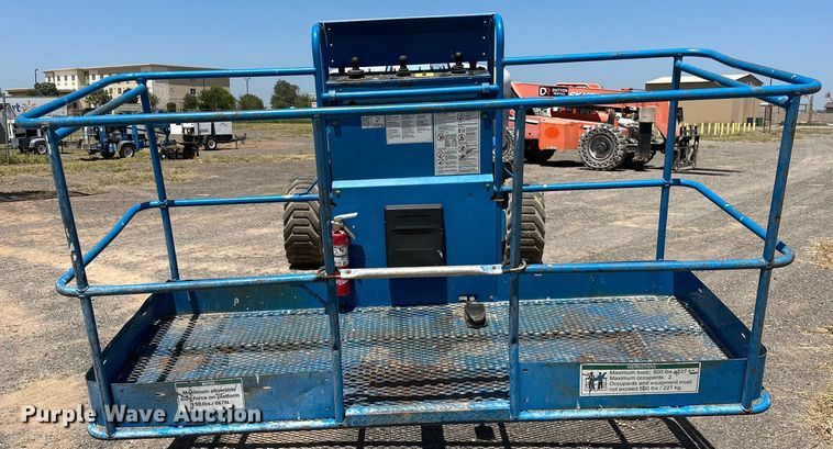 image for item DO6985 2007 Genie S-60 boom lift