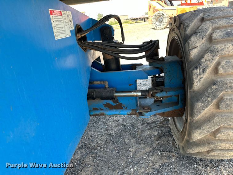 image for item DO6985 2007 Genie S-60 boom lift