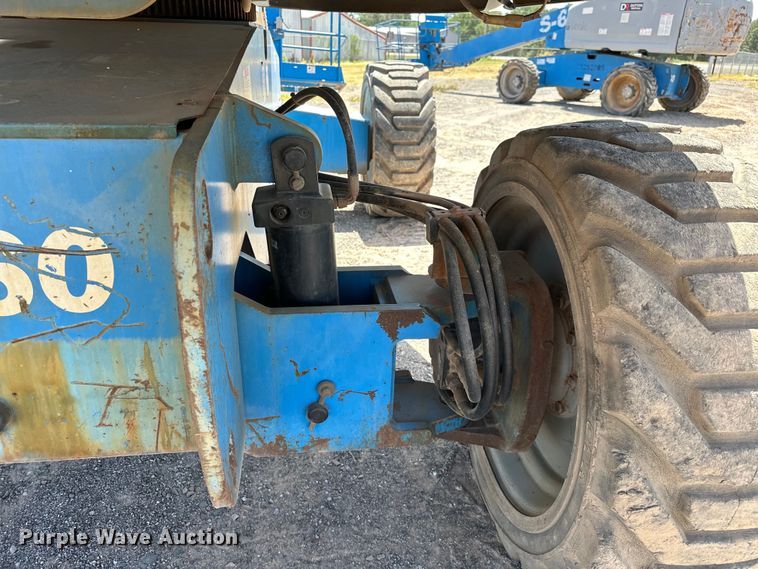 image for item DO6985 2007 Genie S-60 boom lift