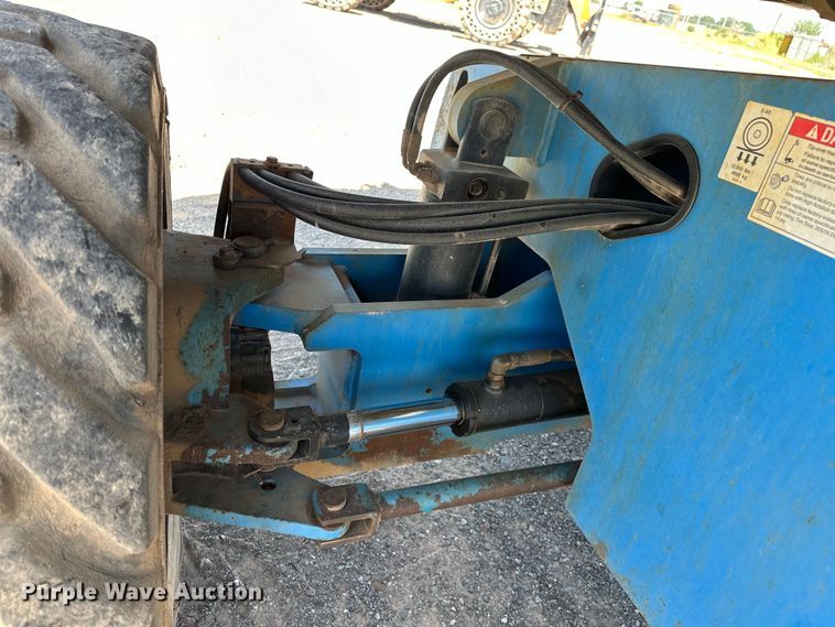 image for item DO6985 2007 Genie S-60 boom lift