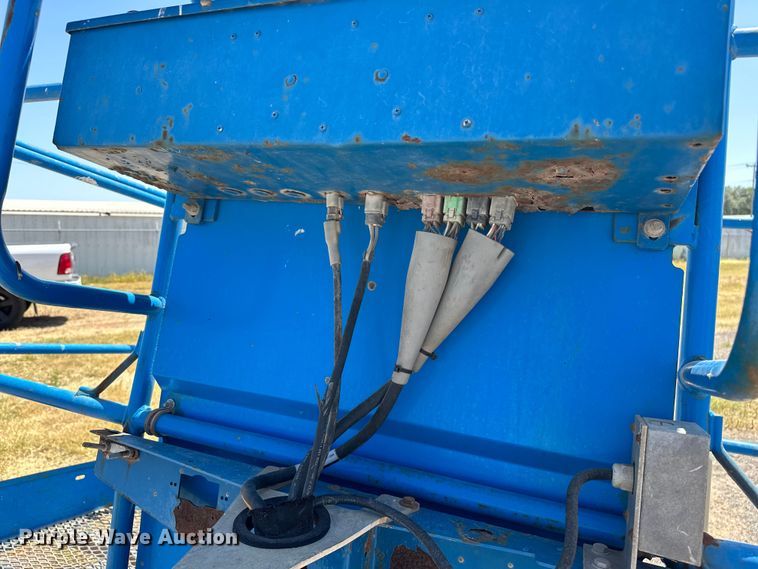 image for item DO6985 2007 Genie S-60 boom lift