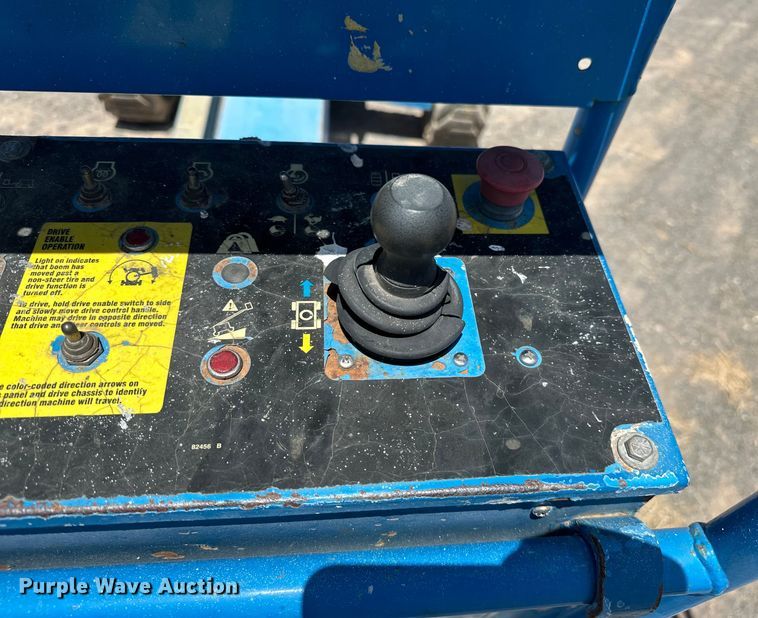 image for item DO6985 2007 Genie S-60 boom lift