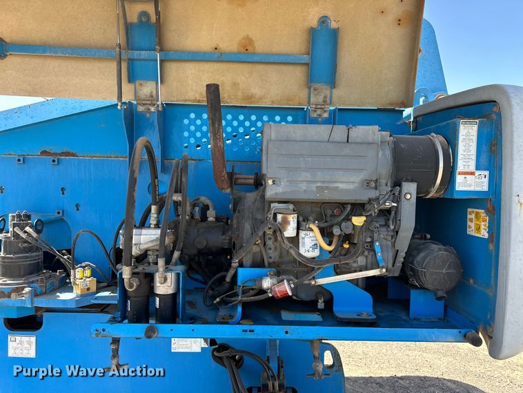 image for item DO6985 2007 Genie S-60 boom lift