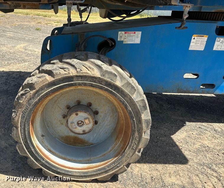 image for item DO6985 2007 Genie S-60 boom lift