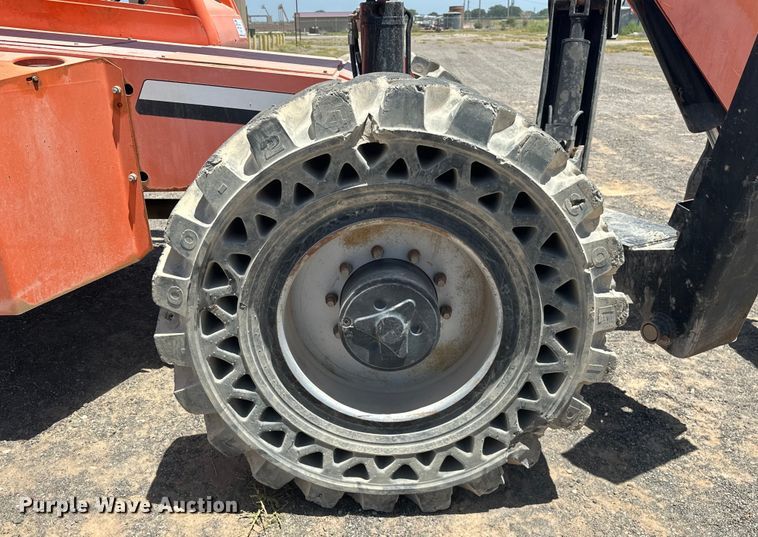 image for item DO6986 2014 JLG 10042 telehandler