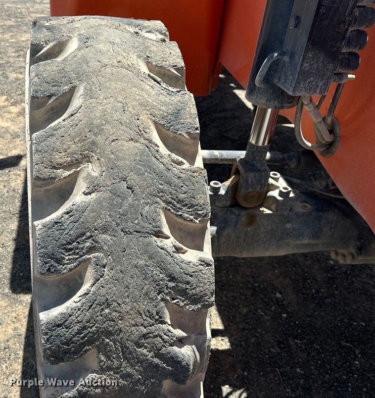 image for item DO6986 2014 JLG 10042 telehandler