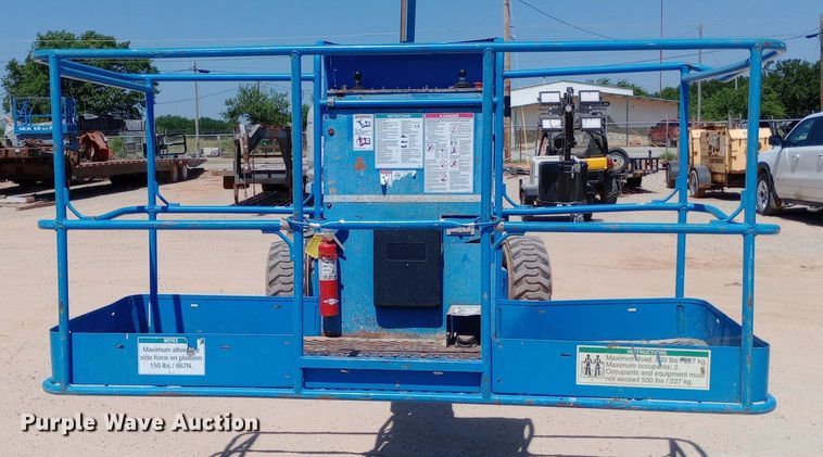 image for item DO7027 2006 Genie S-40 boom lift