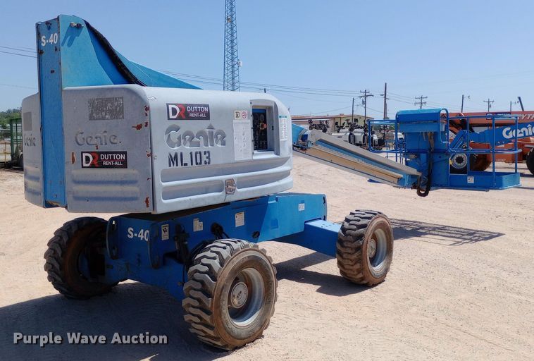 image for item DO7027 2006 Genie S-40 boom lift