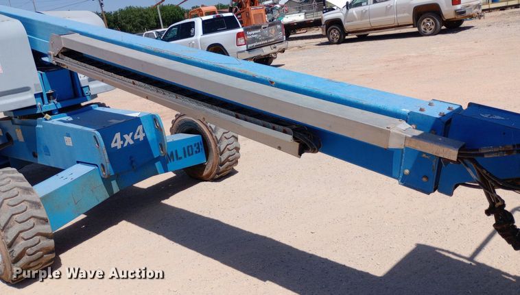 image for item DO7027 2006 Genie S-40 boom lift