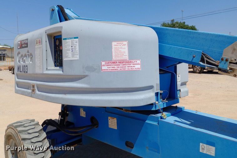 image for item DO7027 2006 Genie S-40 boom lift