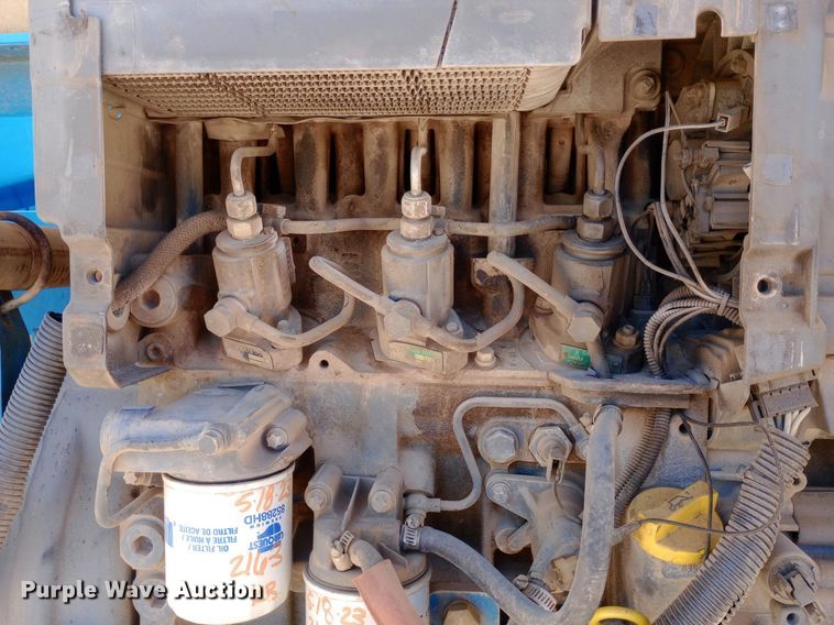 image for item DO7027 2006 Genie S-40 boom lift