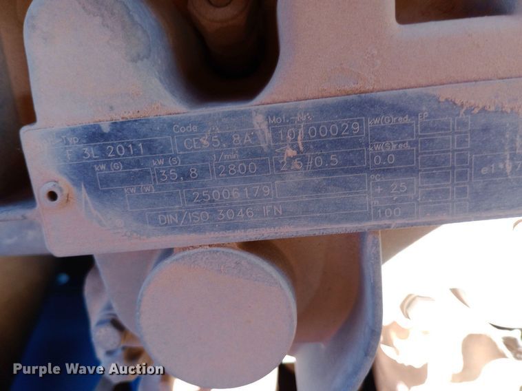 image for item DO7027 2006 Genie S-40 boom lift