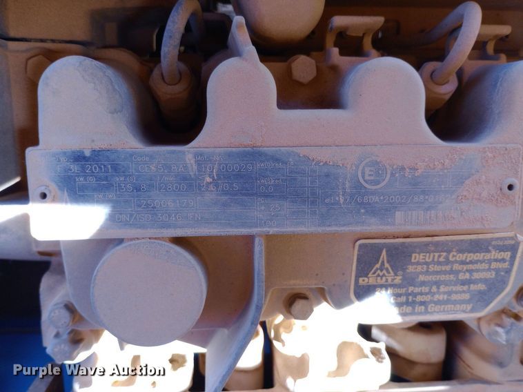 image for item DO7027 2006 Genie S-40 boom lift