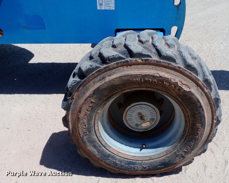 image for item DO7027 2006 Genie S-40 boom lift