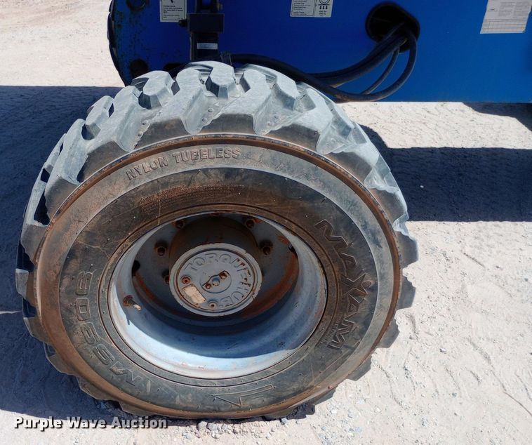 image for item DO7027 2006 Genie S-40 boom lift