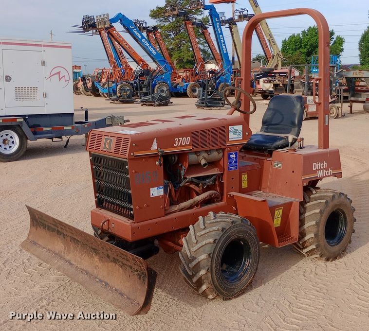 image for item DO7029 2004 Ditch Witch 3700 trencher