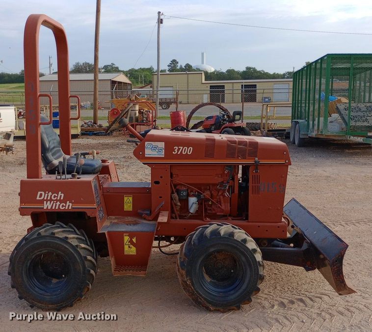 image for item DO7029 2004 Ditch Witch 3700 trencher