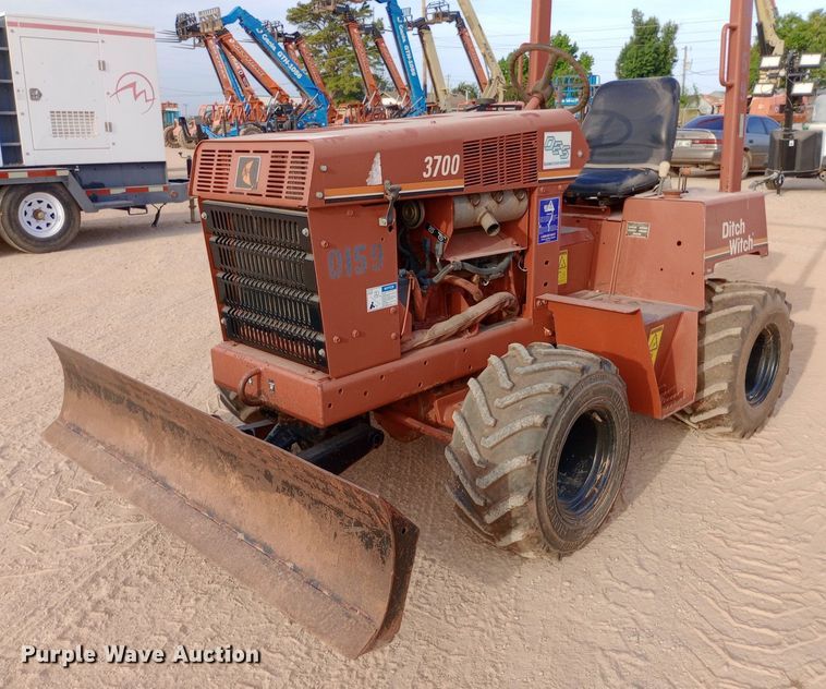 image for item DO7029 2004 Ditch Witch 3700 trencher