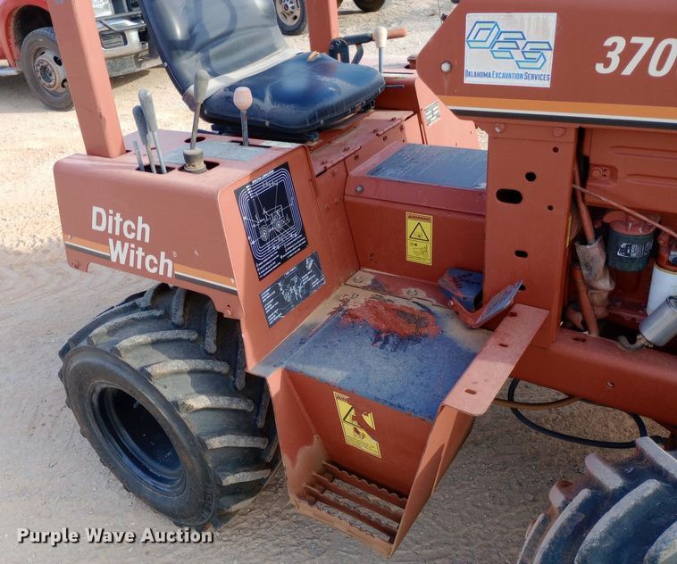 image for item DO7029 2004 Ditch Witch 3700 trencher