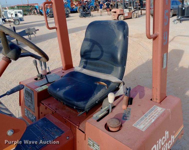 image for item DO7029 2004 Ditch Witch 3700 trencher