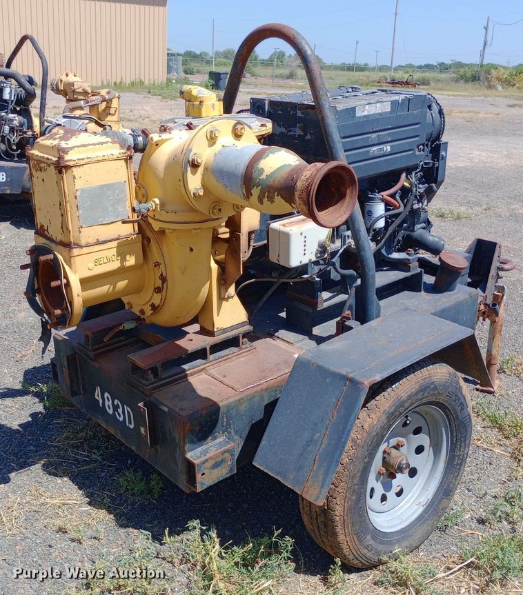 image for item DO7044 Selwood  water pump
