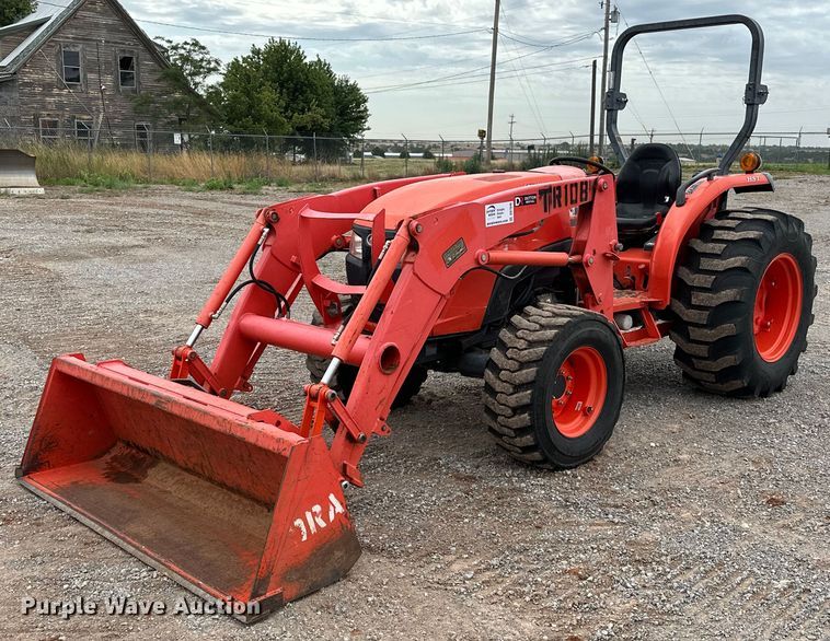 image for item DO7046 Kubota  MX5800 MFWD tractor