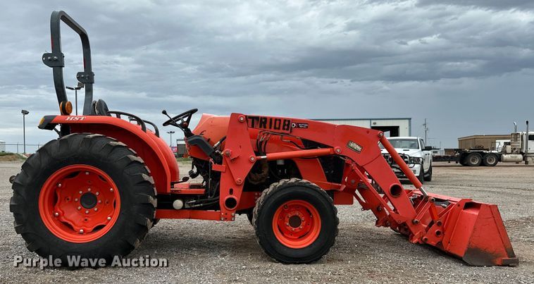 image for item DO7046 Kubota  MX5800 MFWD tractor