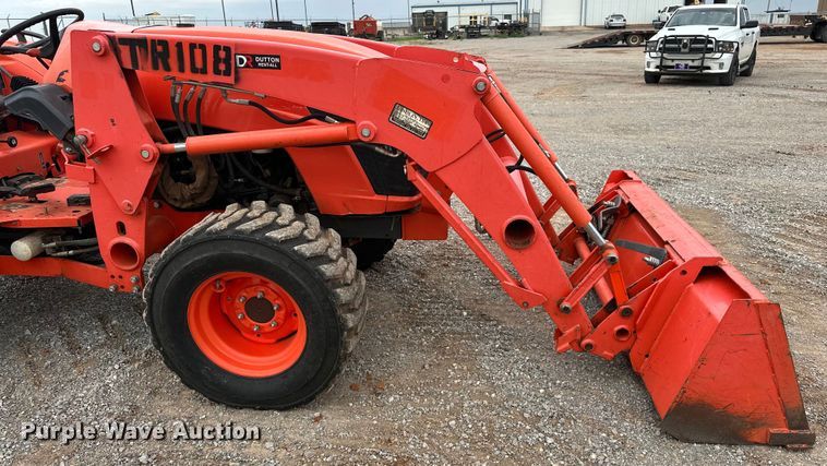 image for item DO7046 Kubota  MX5800 MFWD tractor