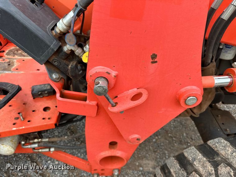 image for item DO7046 Kubota  MX5800 MFWD tractor