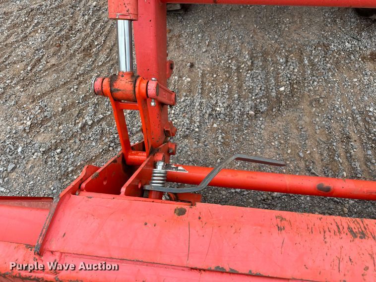 image for item DO7046 Kubota  MX5800 MFWD tractor