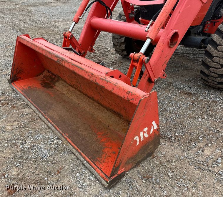 image for item DO7046 Kubota  MX5800 MFWD tractor