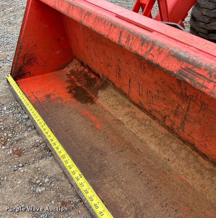 image for item DO7046 Kubota  MX5800 MFWD tractor