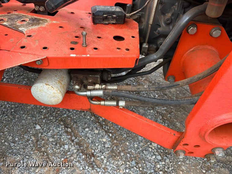 image for item DO7046 Kubota  MX5800 MFWD tractor