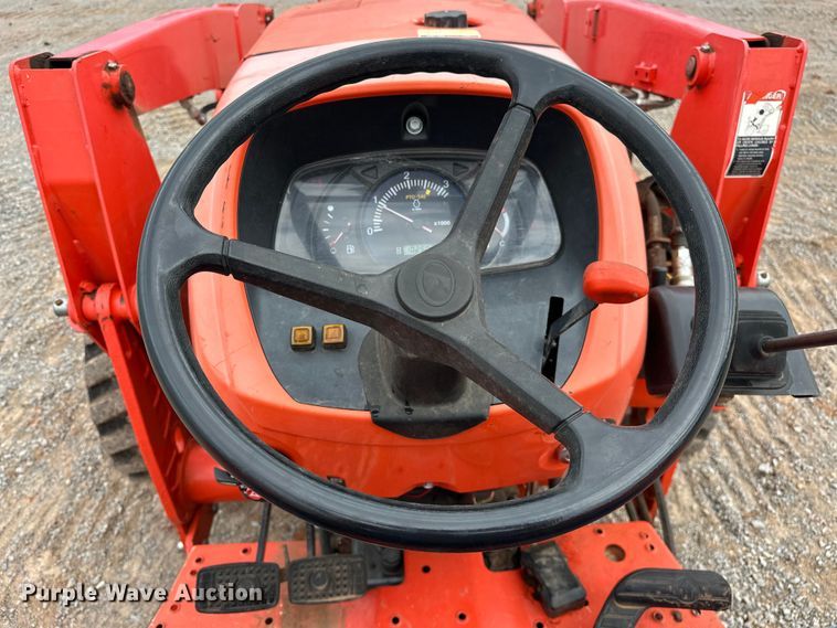 image for item DO7046 Kubota  MX5800 MFWD tractor