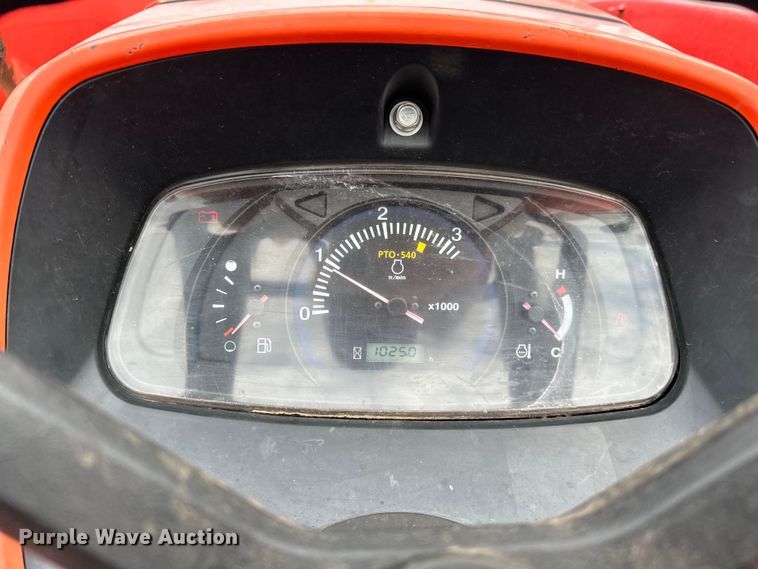 image for item DO7046 Kubota  MX5800 MFWD tractor