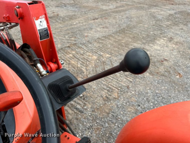 image for item DO7046 Kubota  MX5800 MFWD tractor