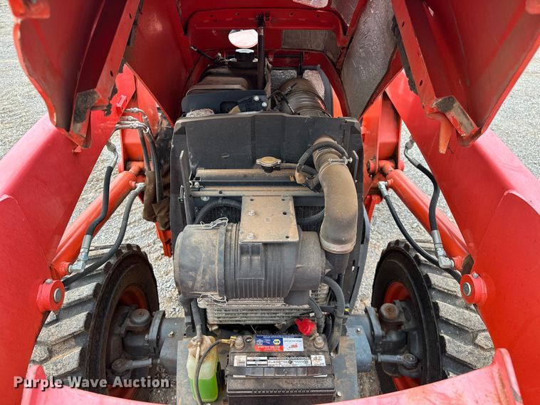 image for item DO7046 Kubota  MX5800 MFWD tractor