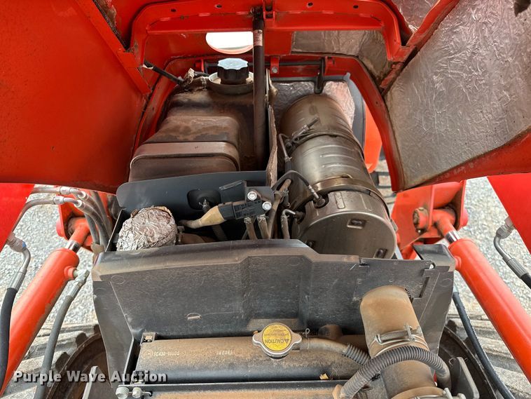 image for item DO7046 Kubota  MX5800 MFWD tractor