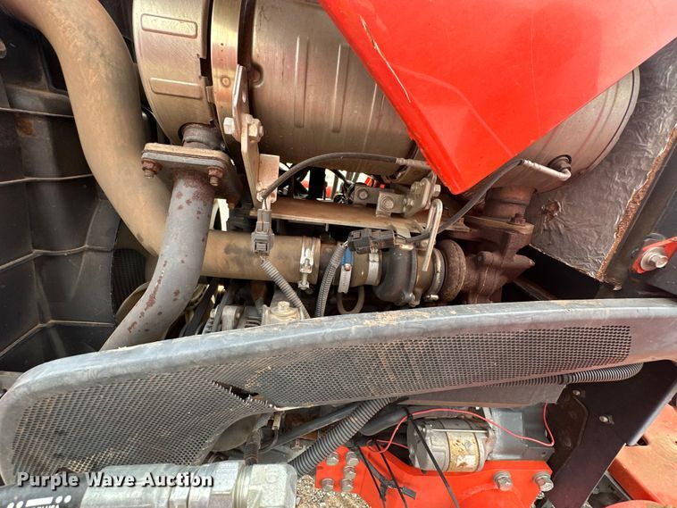 image for item DO7046 Kubota  MX5800 MFWD tractor