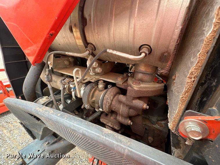 image for item DO7046 Kubota  MX5800 MFWD tractor