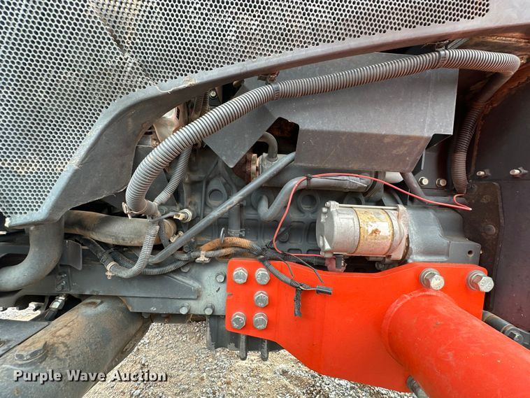 image for item DO7046 Kubota  MX5800 MFWD tractor