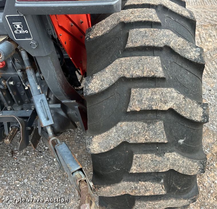 image for item DO7046 Kubota  MX5800 MFWD tractor