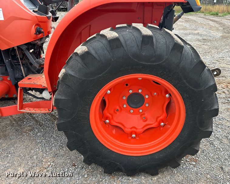 image for item DO7046 Kubota  MX5800 MFWD tractor