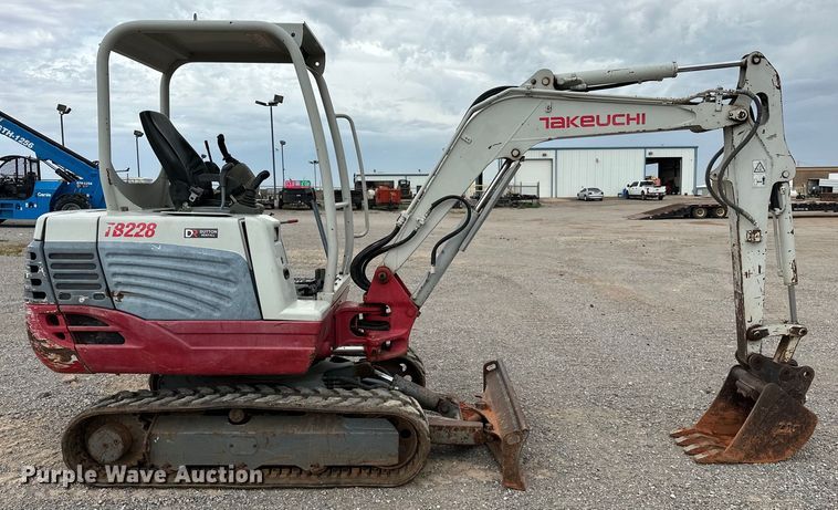 image for item DO7047 2012 Takeuchi  TB228 mini excavator