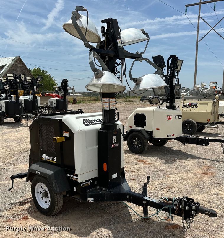 image for item DO7052 2017 Allmand Bros Night-Lite V-Series  light plant