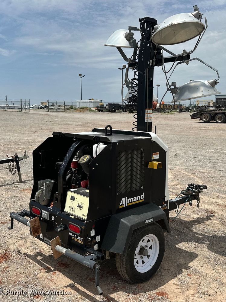 image for item DO7052 2017 Allmand Bros Night-Lite V-Series  light plant