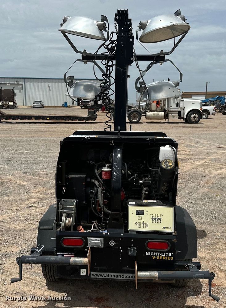 image for item DO7052 2017 Allmand Bros Night-Lite V-Series  light plant