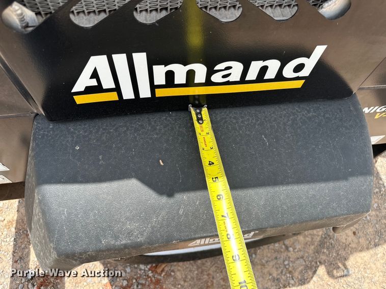 image for item DO7052 2017 Allmand Bros Night-Lite V-Series  light plant