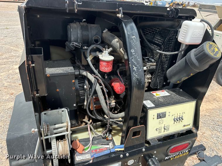 image for item DO7052 2017 Allmand Bros Night-Lite V-Series  light plant